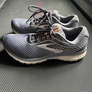 Brooks ghost 12